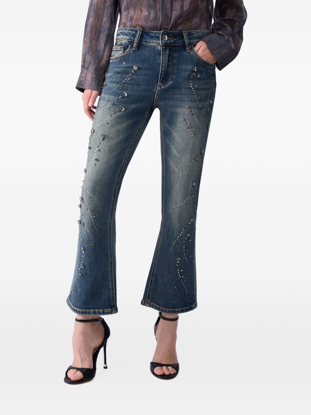 LIUJO Jeans alla caviglia leggermente svasati con strass ricamati 