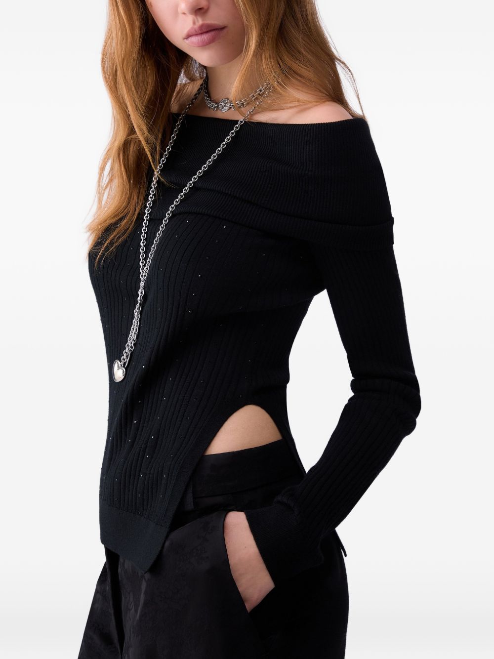 LIUJO Maglia nera con scollo Bardot di lana e spacco laterale 
