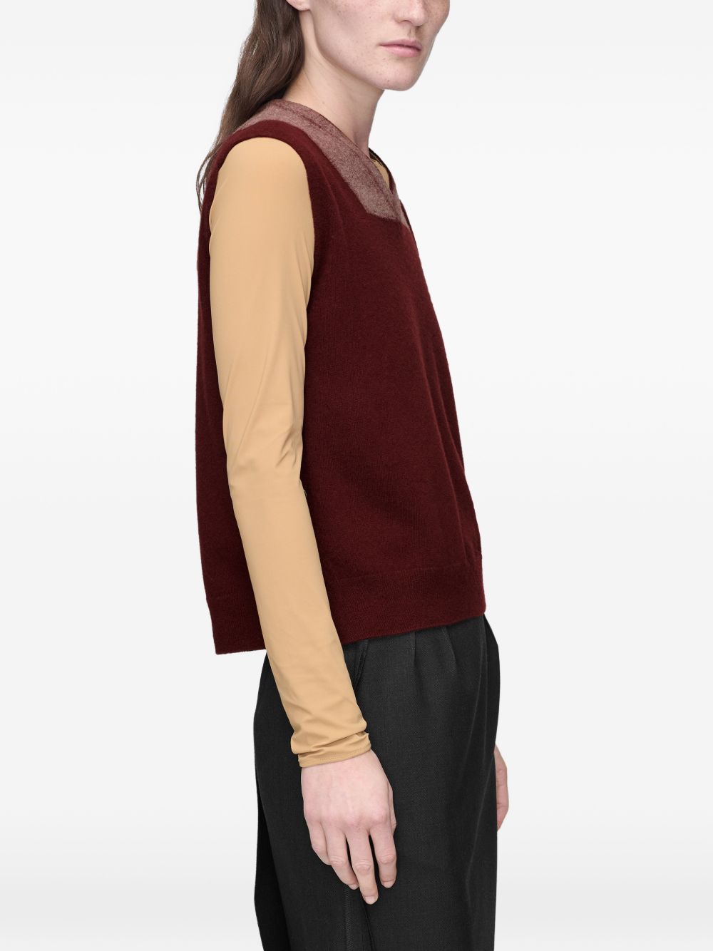 MAISON MARGIELA Gilet in lana rosso bordeaux con bottoni laterali 