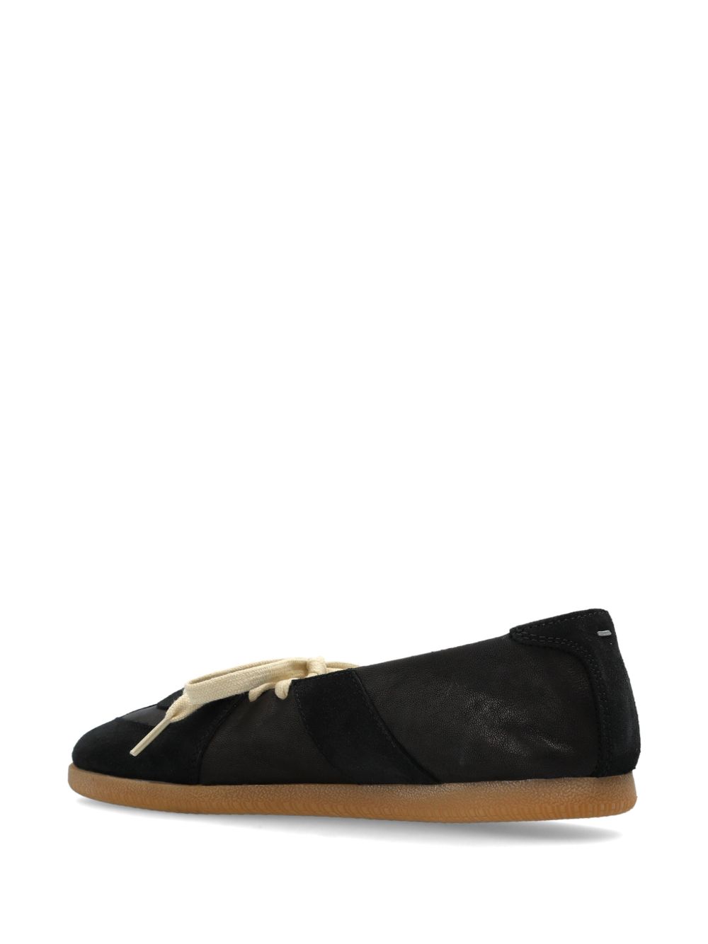 MAISON MARGIELA Sneakers ballerina nere con dettagli in suede e lacci 