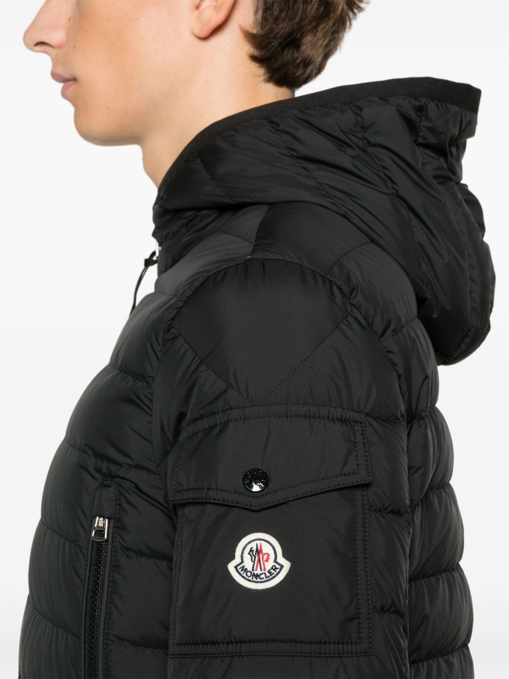 MONCLER Piumino corto Galion nero con vita elasticizzata e tasche 