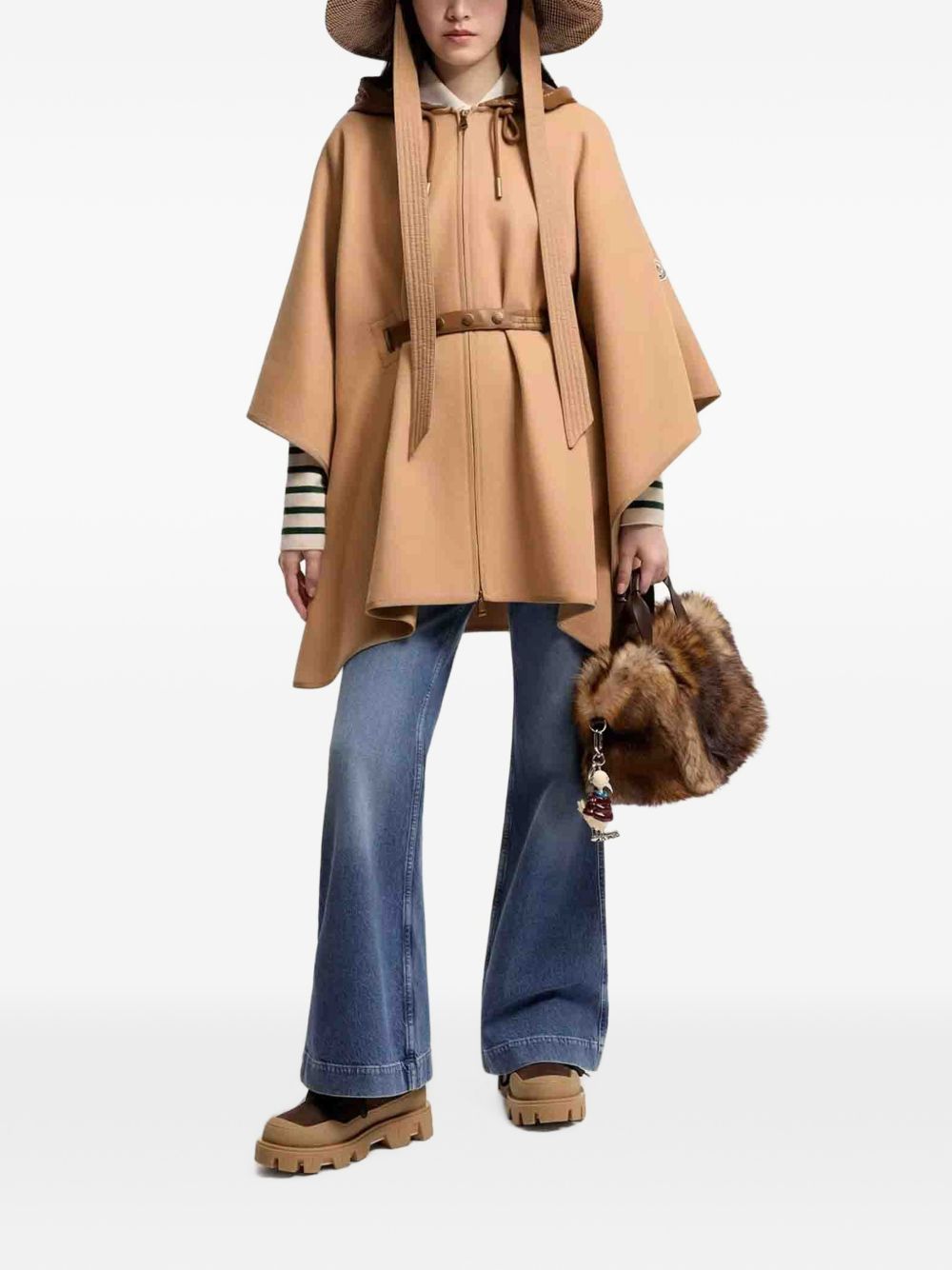 MONCLER Cappa mantella cammello con cintura in vita e cappuccio imbottito 