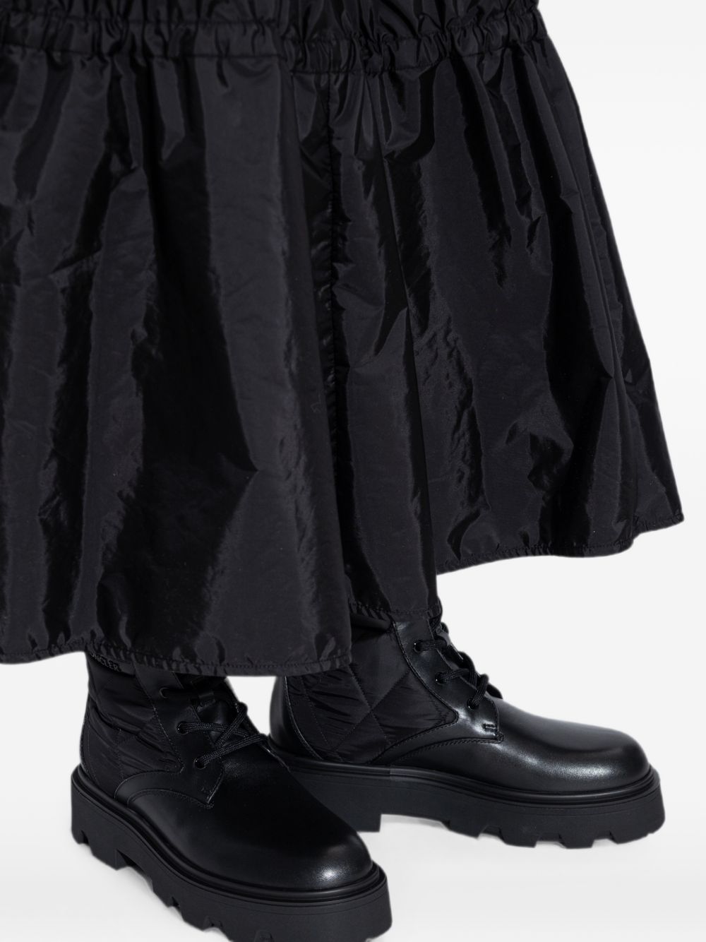 MONCLER Anfibi Aurea Ankle Boots neri impermeabili con suola carrarmato 