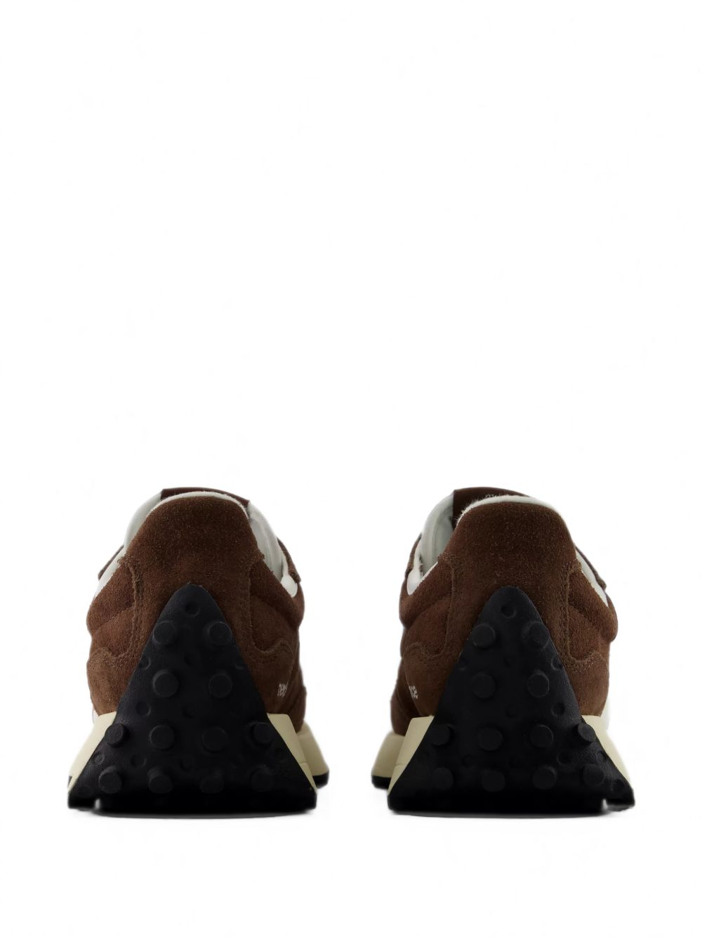 NEW BALANCE 327 Sneakers in Camoscio Marrone Cioccolato e Burro 