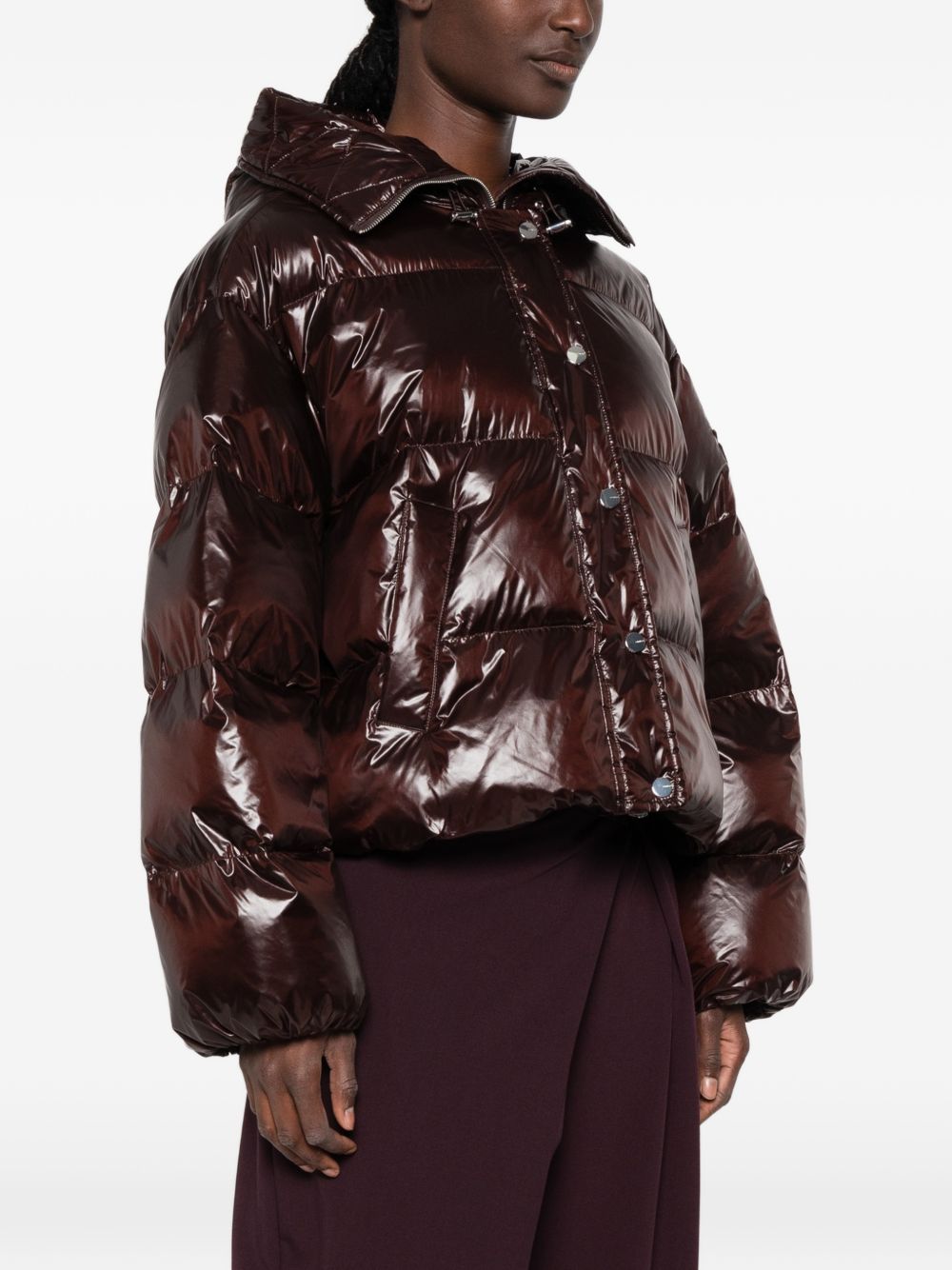 PINKO Piumino crop Impasto marrone lucido con cappuccio e tasche 