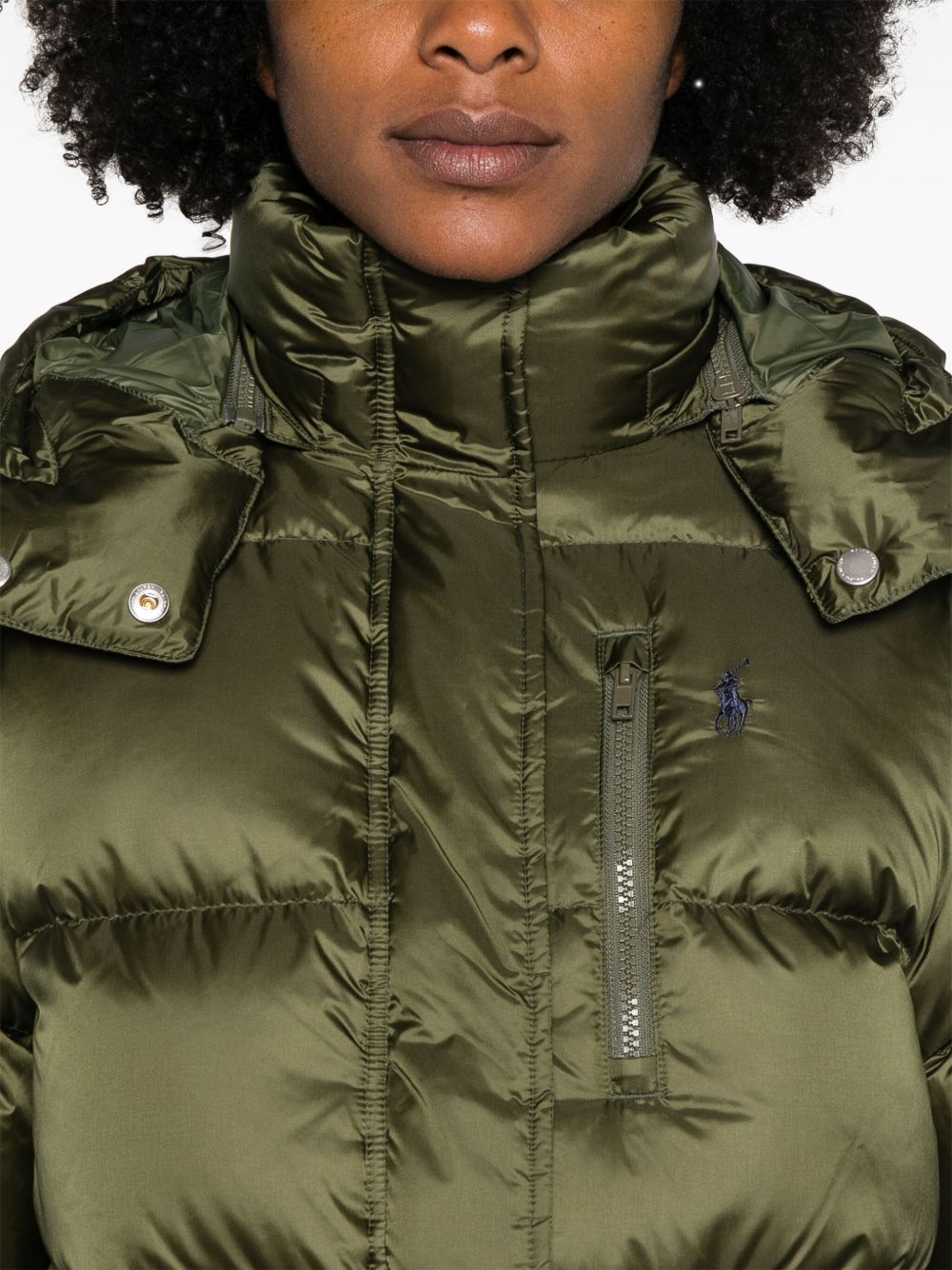POLO RALPH LAUREN Piumino corto verde oliva con cappuccio e tasche 
