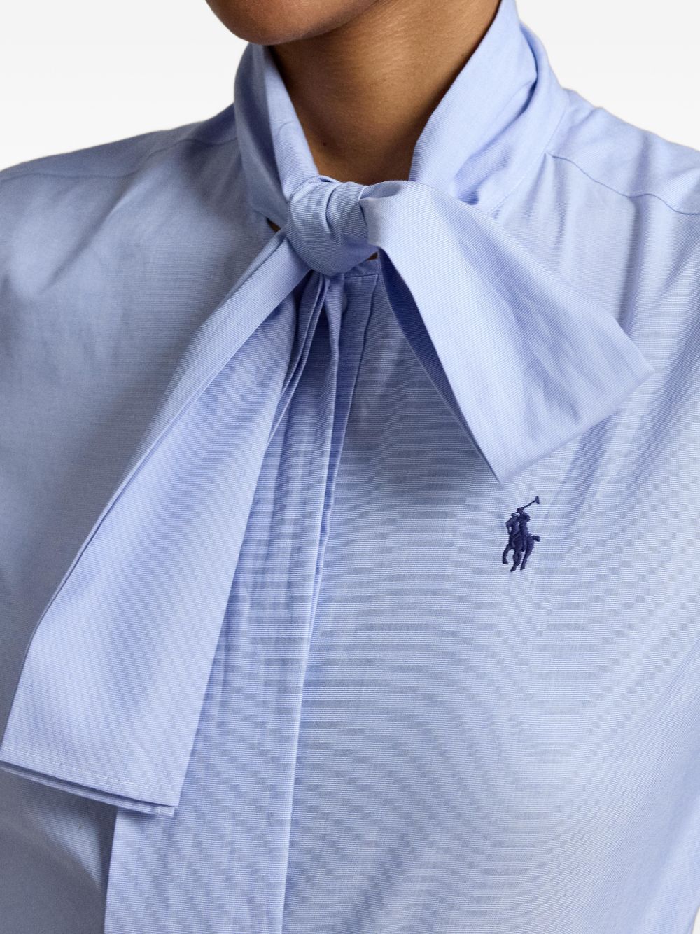 POLO RALPH LAUREN Camicia azzurra con cravattino integrato e logo ricamato 