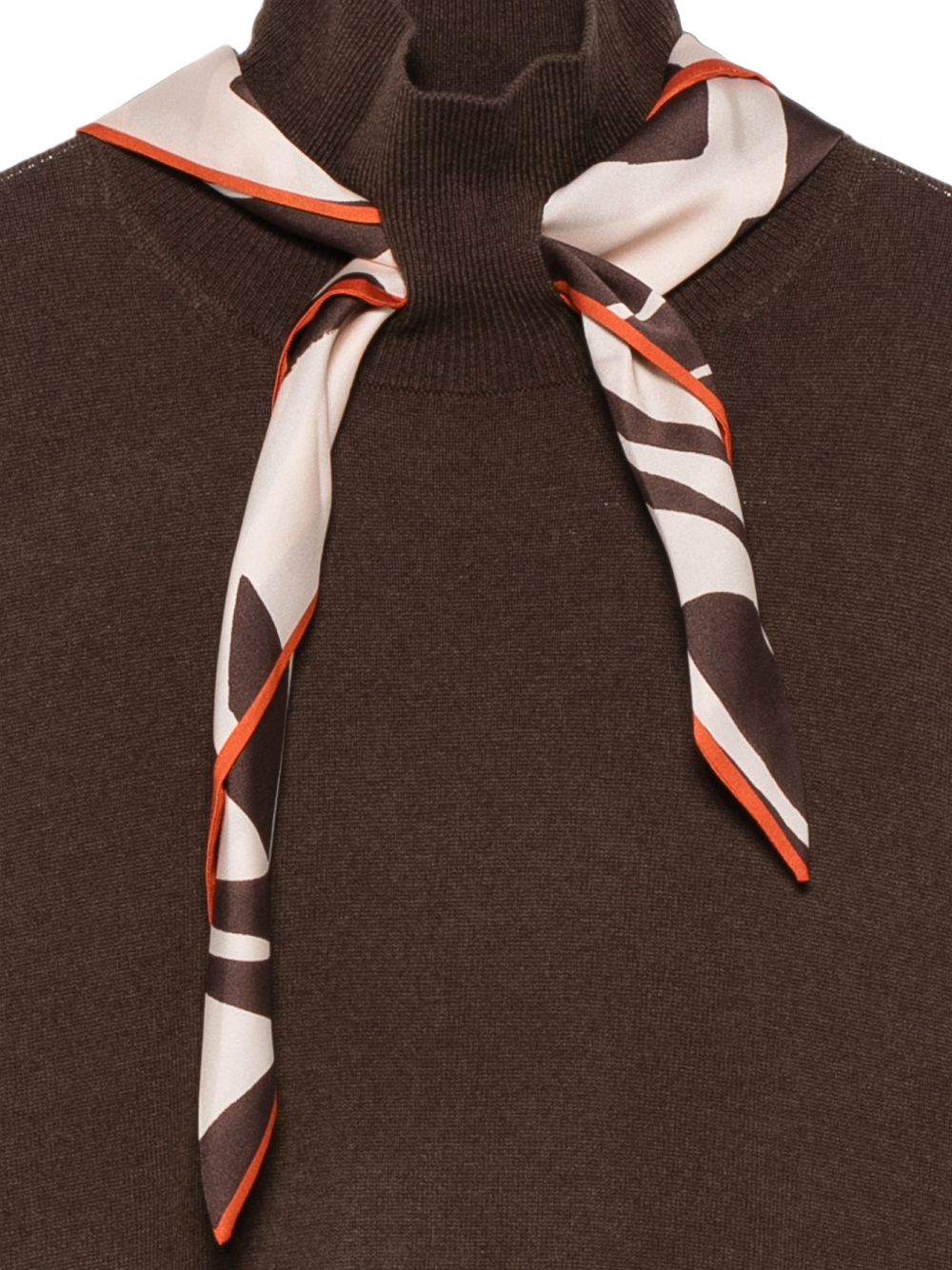 SEVENTY Maglia marrone a collo alto con foulard in dotazione 