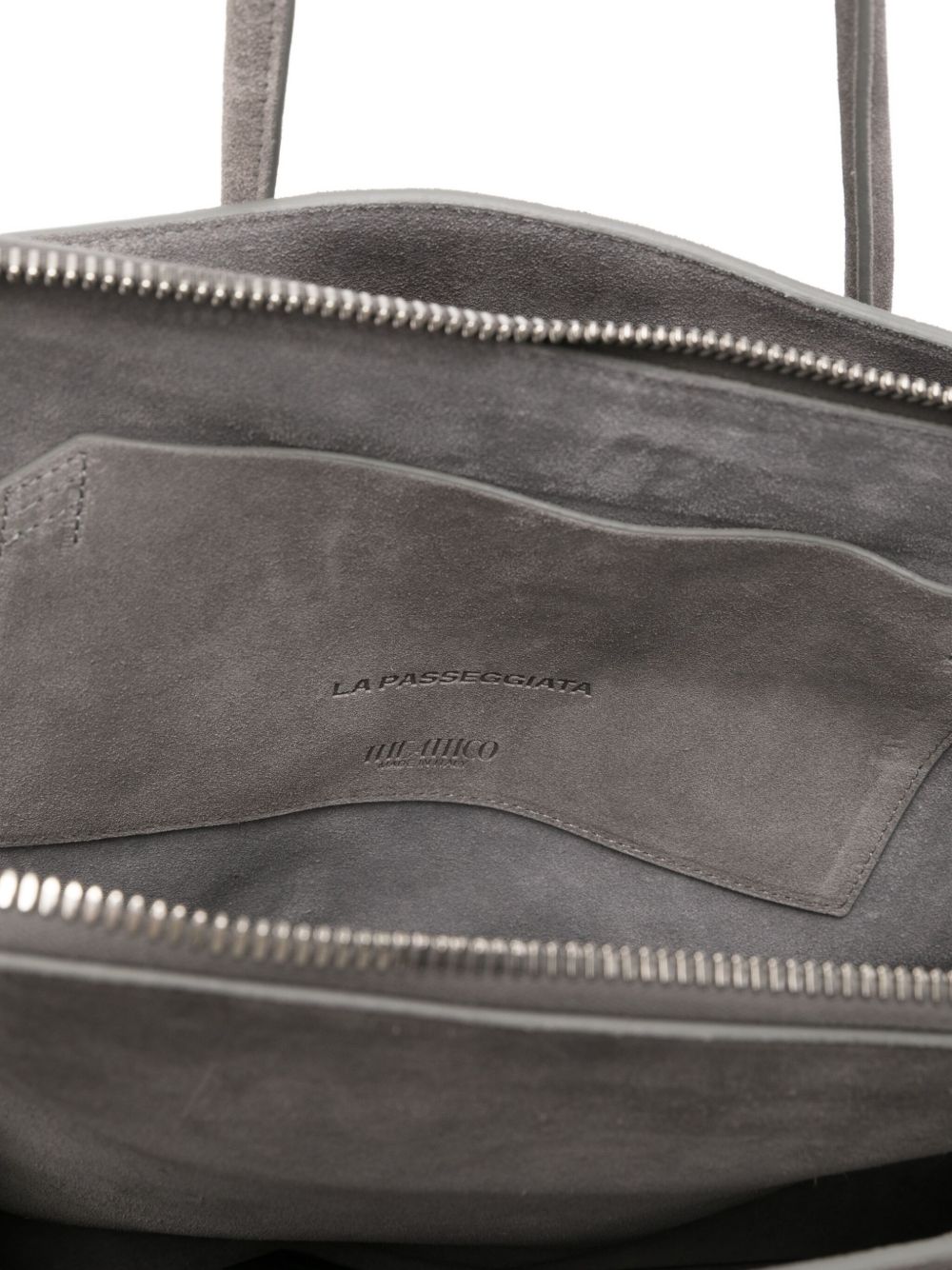 THE ATTICO Borsa a spalla La Passeggiata Medium in suede grigio 