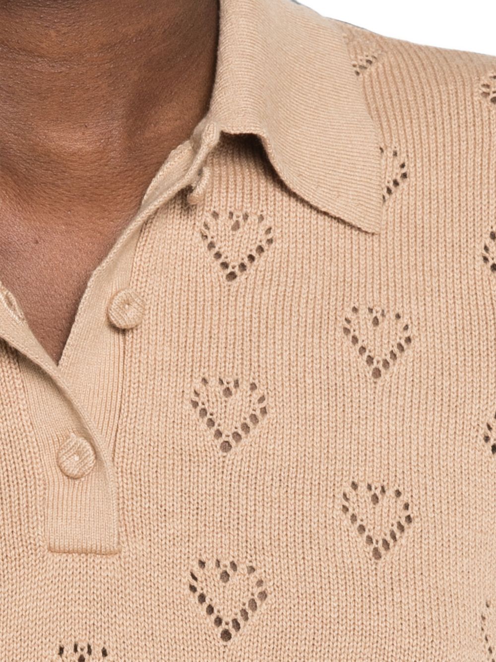TWINSET Polo color cipria con cuori traforati all-over 