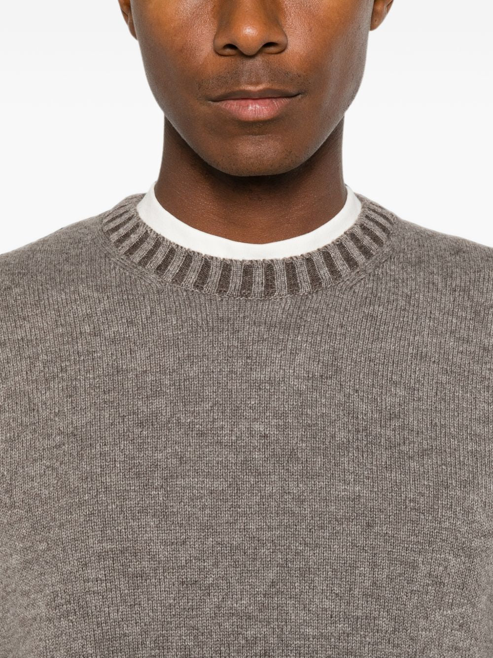 VENGERA Maglia da uomo marrone nocciola in lana 