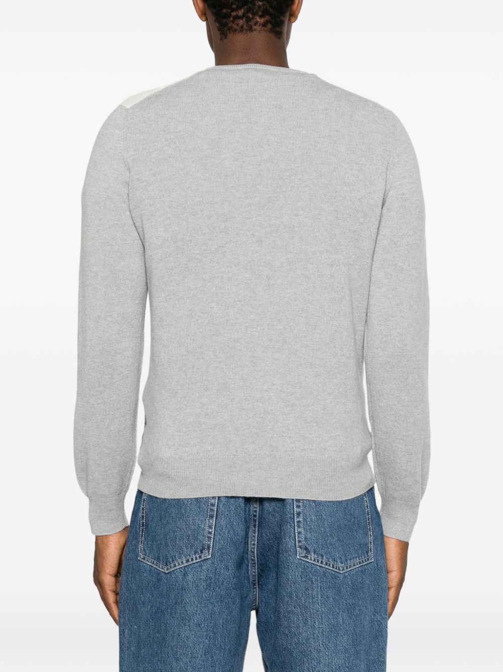 VENGERA Maglia grigia con scollo a V in lana e motivo a rombi 