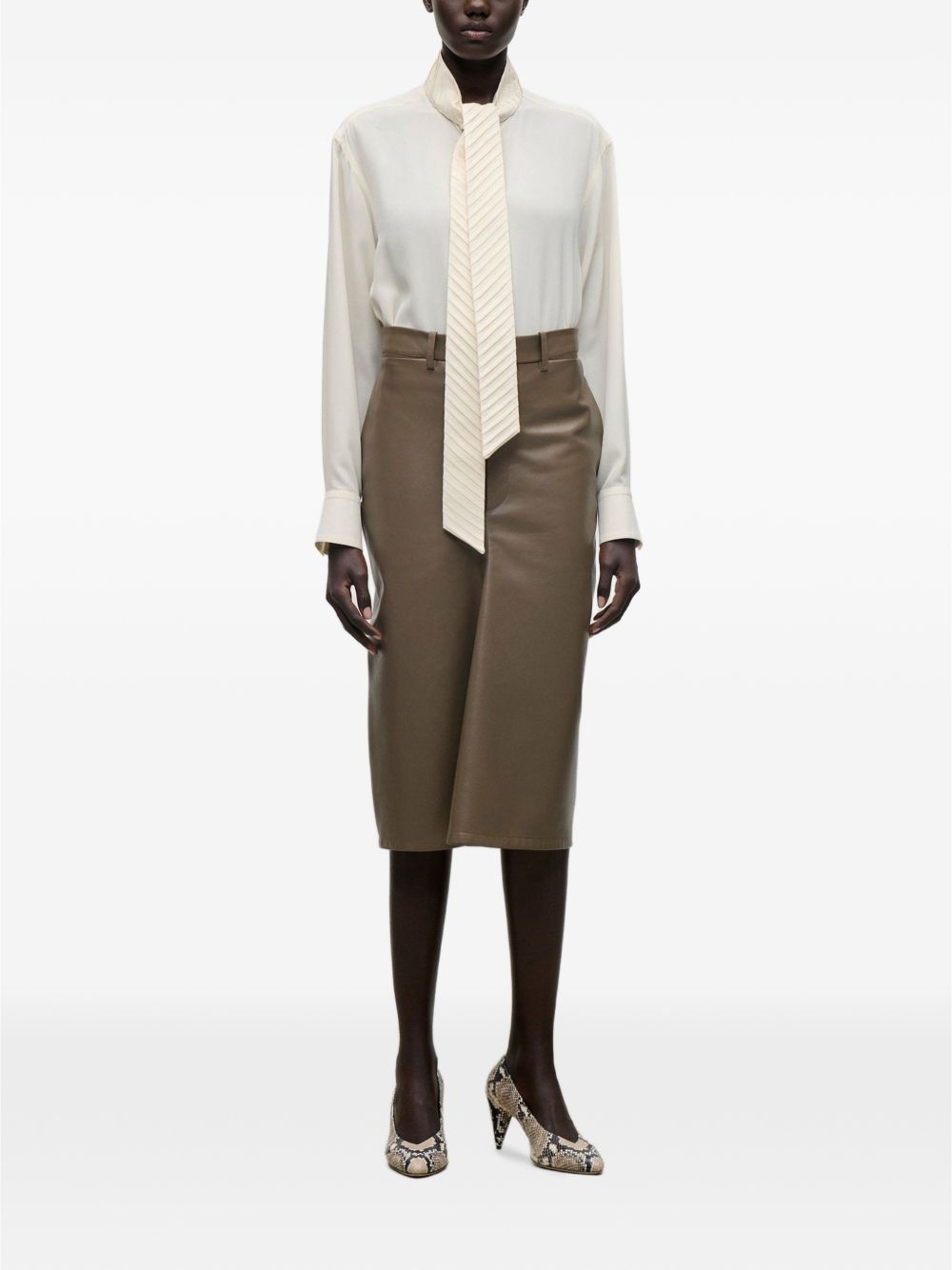 VICTORIA BECKHAM Camicia avorio in seta con collo lavallière 