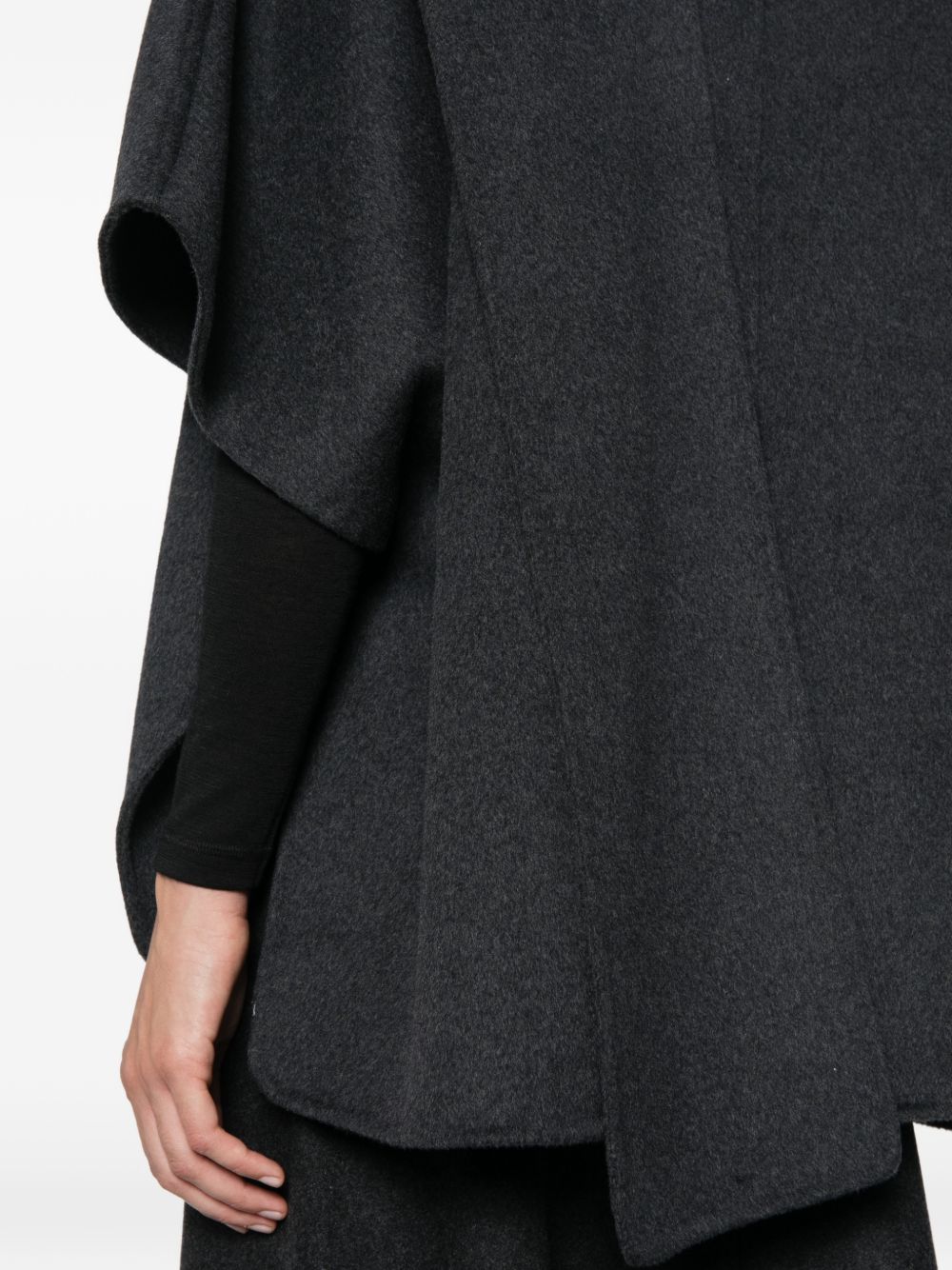 YERSE Cappotto mantella Pia grigio scuro multilayer 