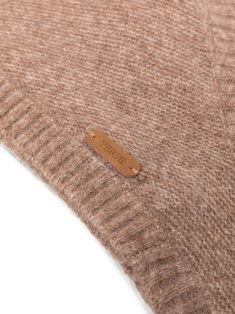 YERSE Berretto beige Manus con paraorecchie 