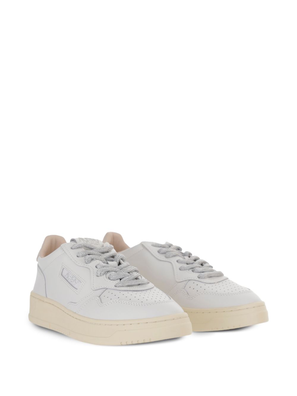 AUTRY Sneakers 'Medalist' in pelle bianca con lacci dorati 