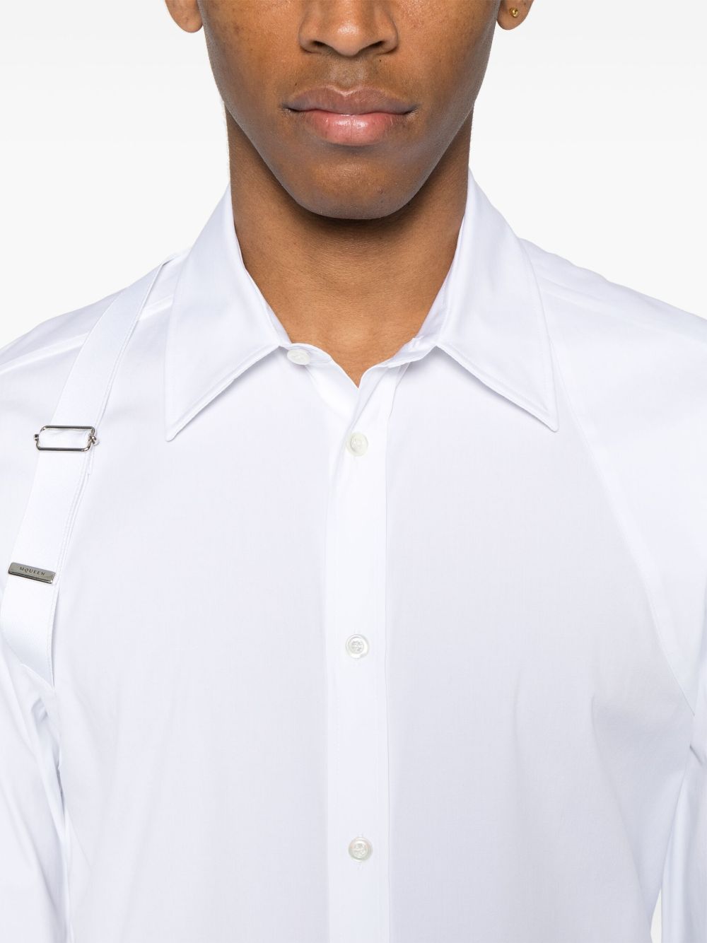 ALEXANDER McQUEEN Camicia 'Harness' con fibbia a T in bianco 