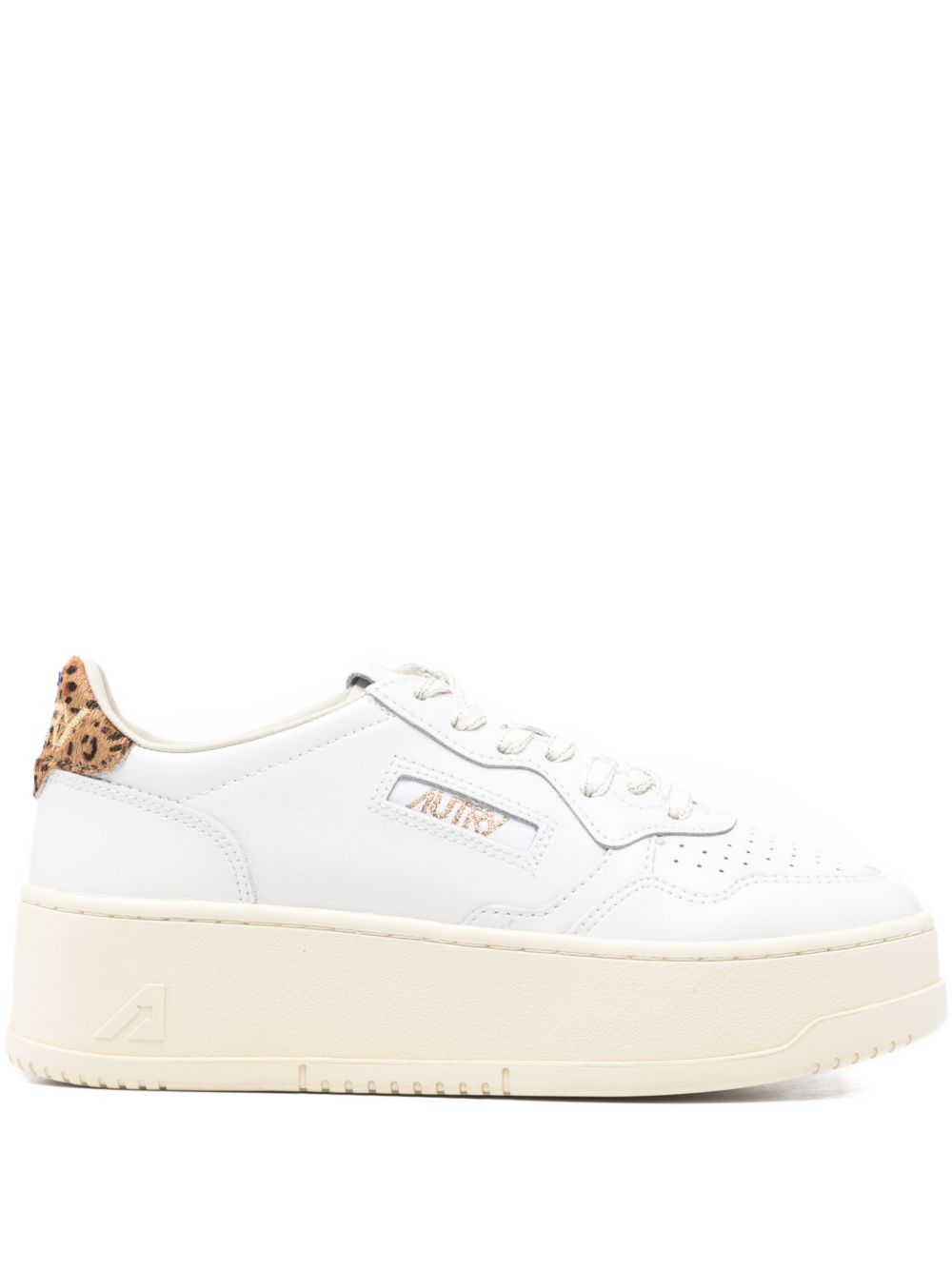 AUTRY Sneakers 'Medalist' Platform 