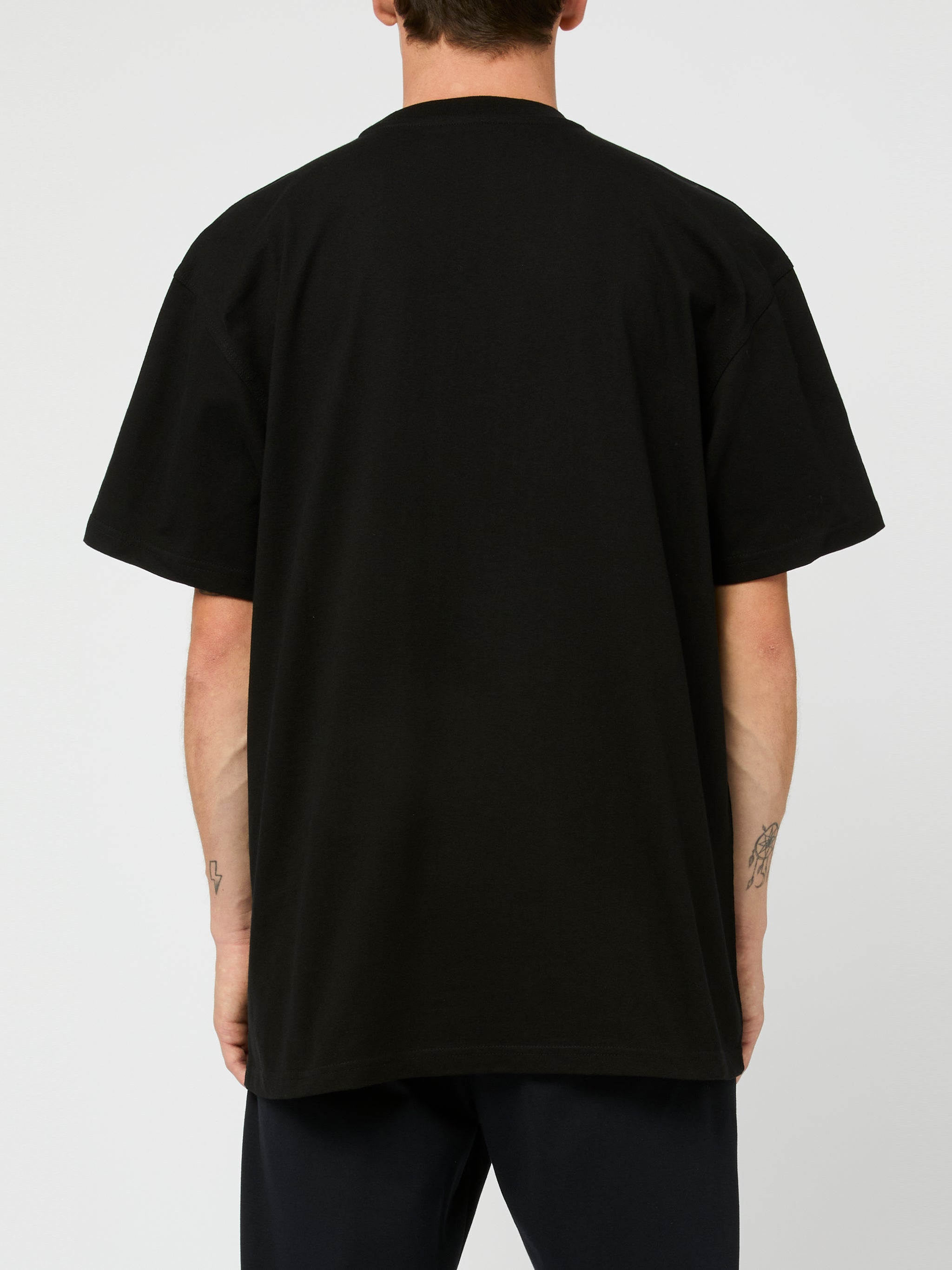 CARHARTT WIP T-shirt in cotone nero con logo oro ricamato 