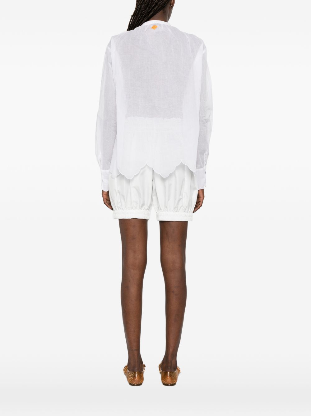 FORTE FORTE Camicia bianca in cotone con ricami floreali e trine 