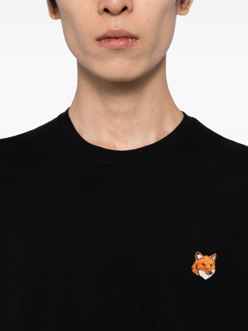 MAISON KITSUNE T-shirt in cotone nero con logo 