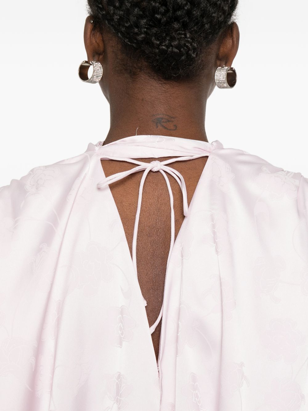 ROTATE Abito rosa cipria con fiocco al collo 