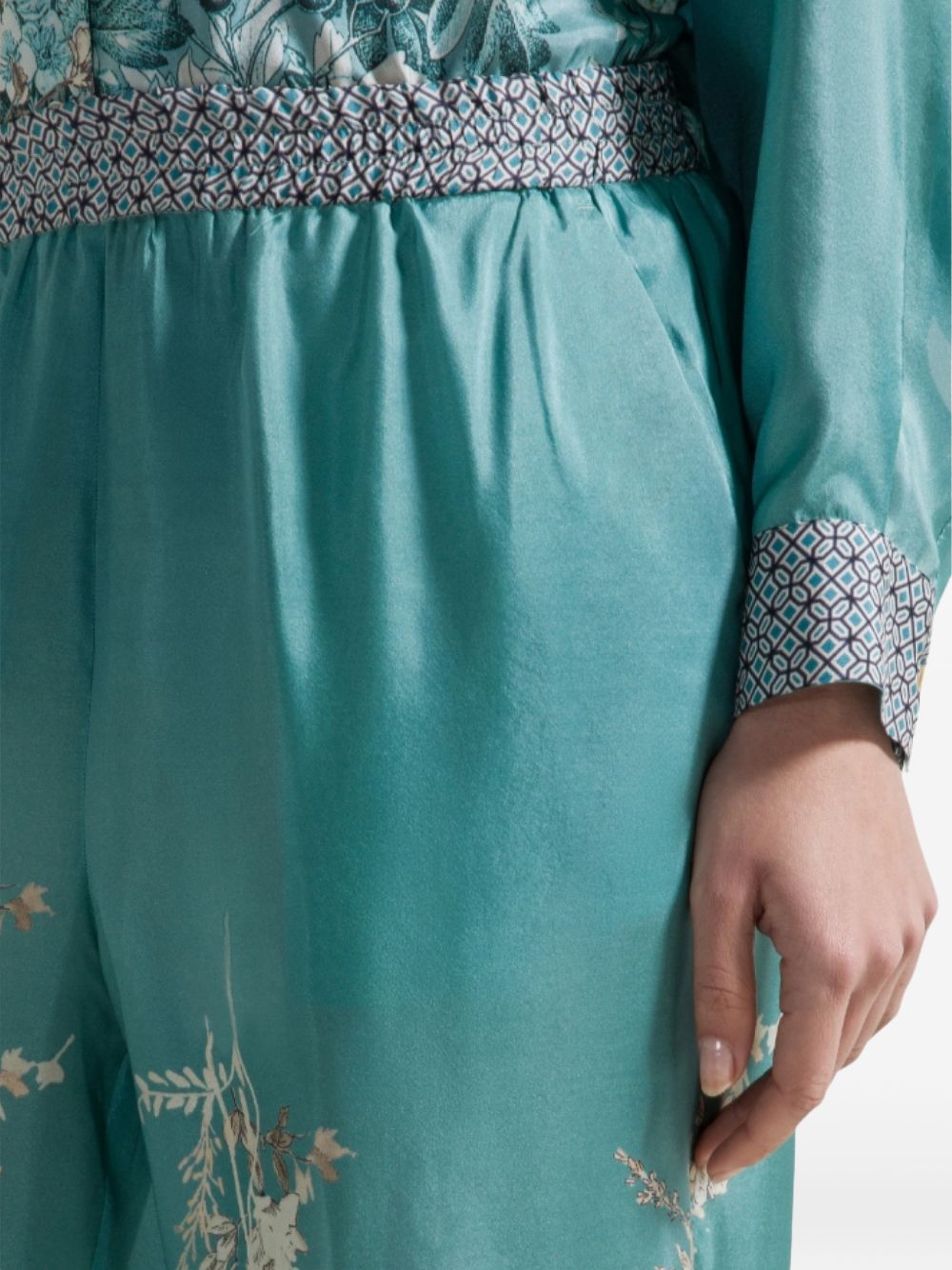 SEVENTY Pantaloni in seta verde con stampa floreale 
