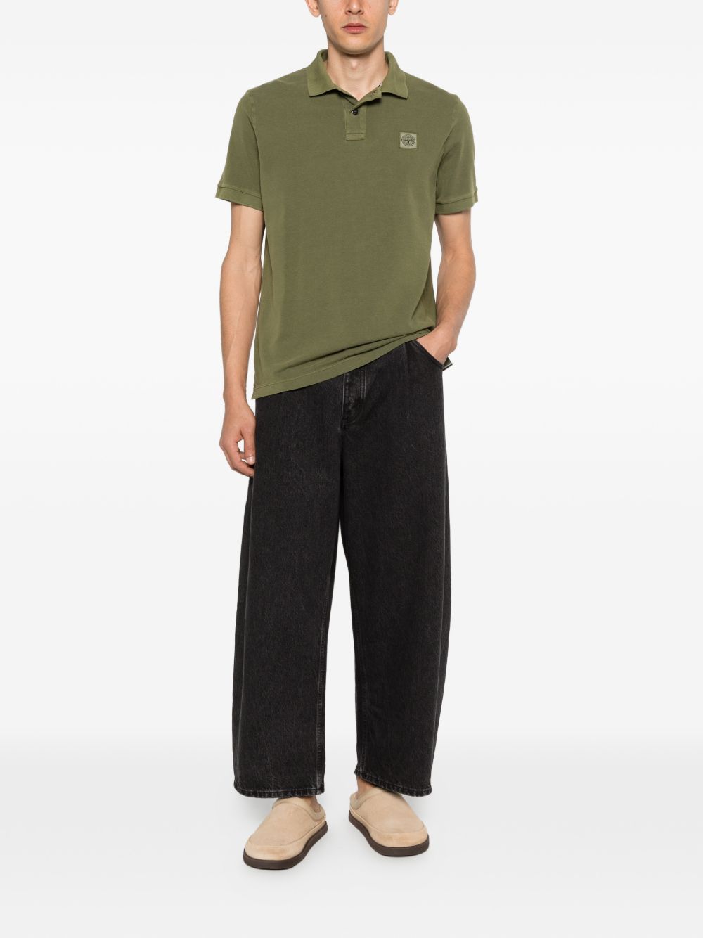 STONE ISLAND Polo in cotone verde con logo e maniche corte 