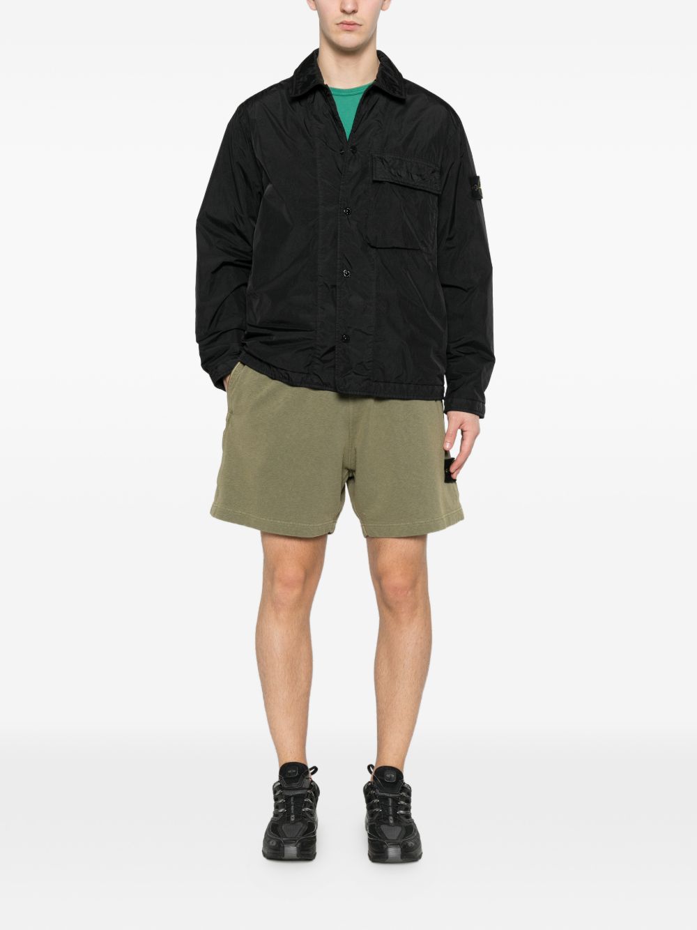 STONE ISLAND Shorts in cotone verde con patch logo 