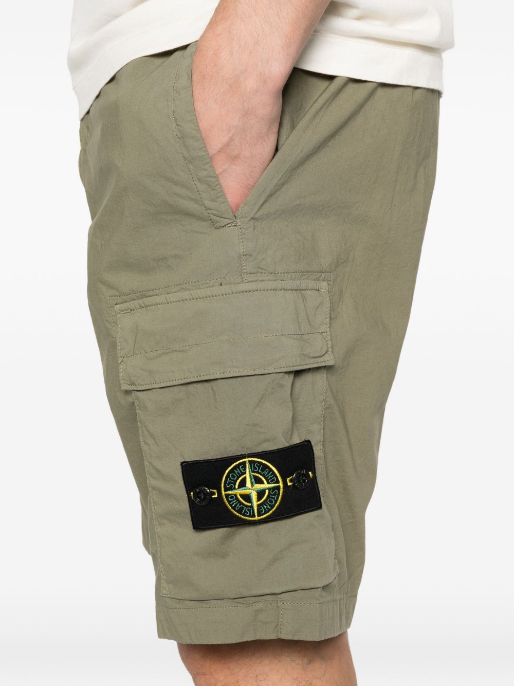 STONE ISLAND Shorts in cotone verde militare 