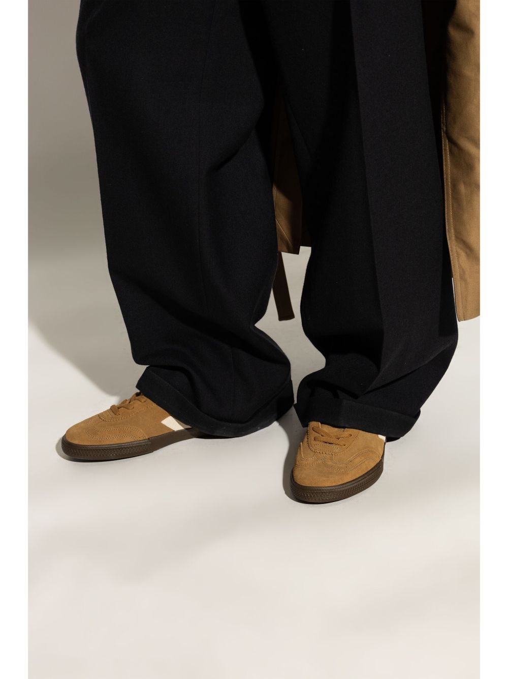VEJA Sneakers scamosciate marroni e beige 