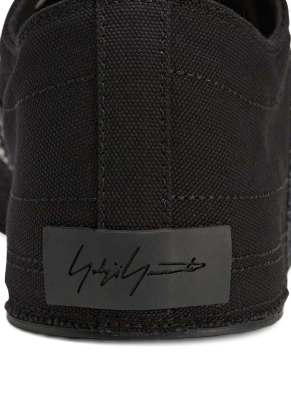 Y3 Sneakers Nissa Lo nere con dettagli a righe 