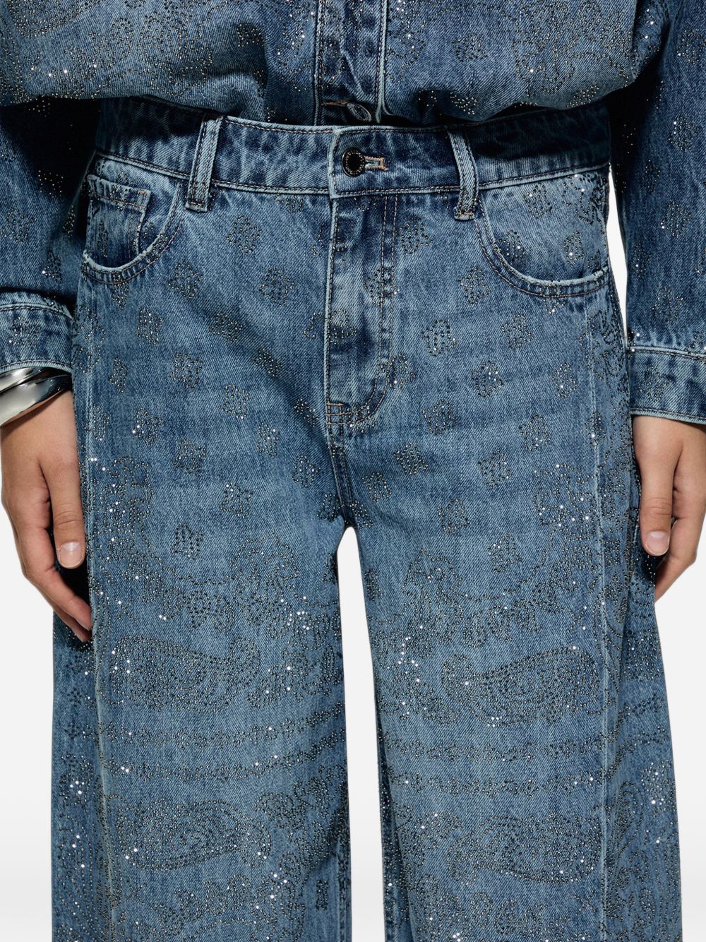 LIUJO Capsule Gigi Hadid Jeans Balloon in Denim Stonewash con Micro Strass 