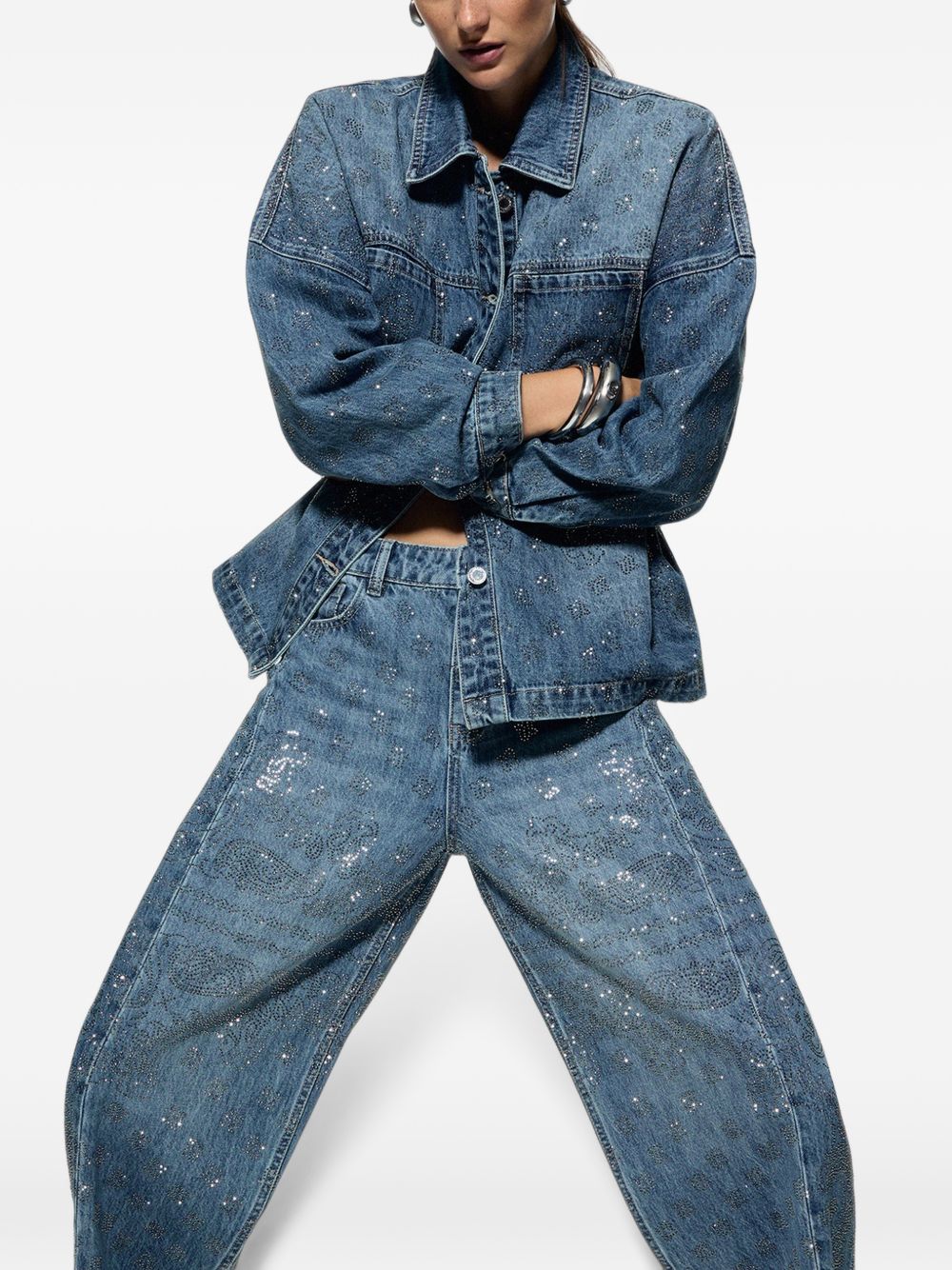 LIUJO Capsule Gigi Hadid Jeans Balloon in Denim Stonewash con Micro Strass 