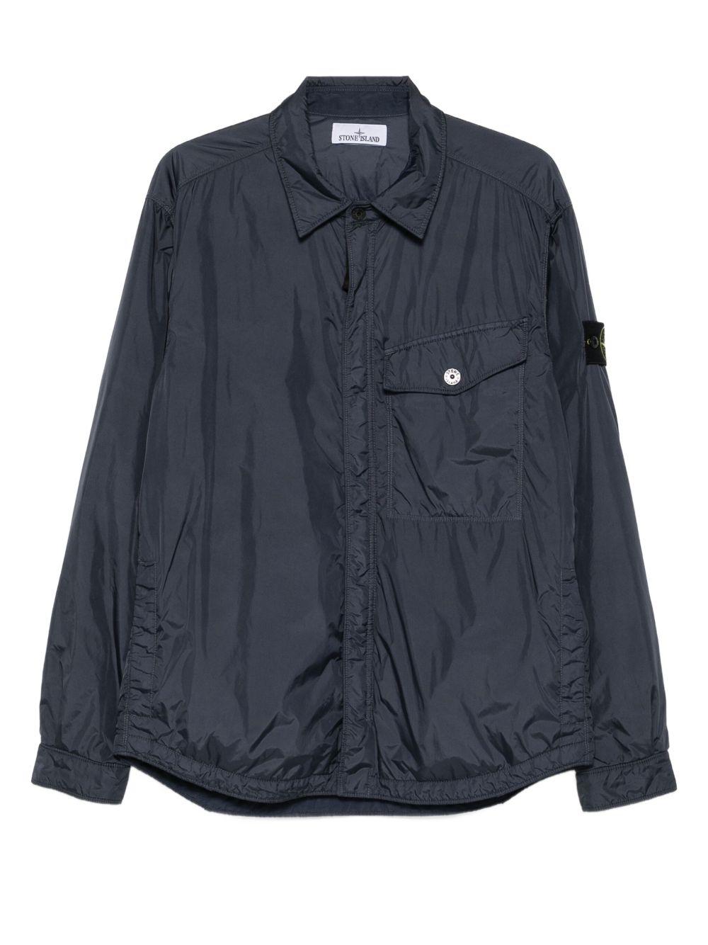 STONE ISLAND Giacca blu con zip tasca e patch logo 