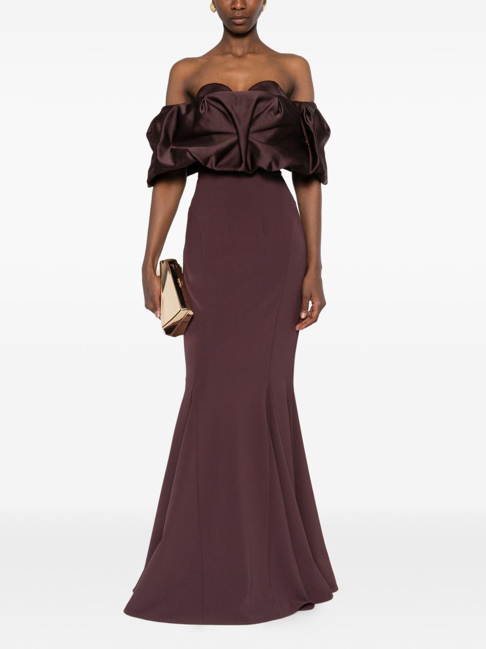 PRONOVIAS Abito lungo bordeaux scuro con spalle scoperte 