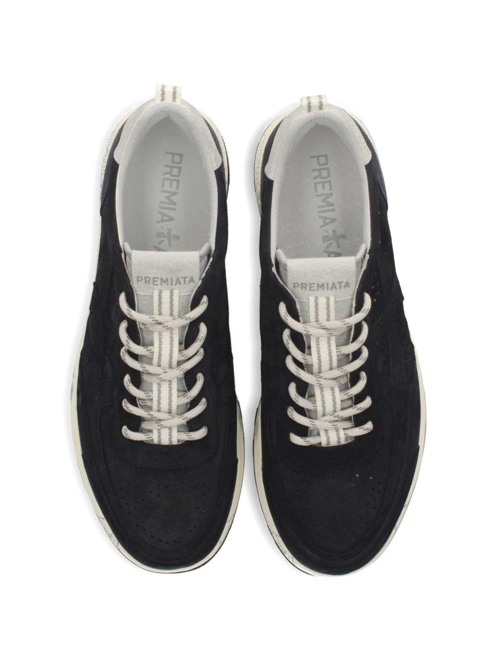 PREMIATA Sneakers Nous in camoscio nero con suola bianca 