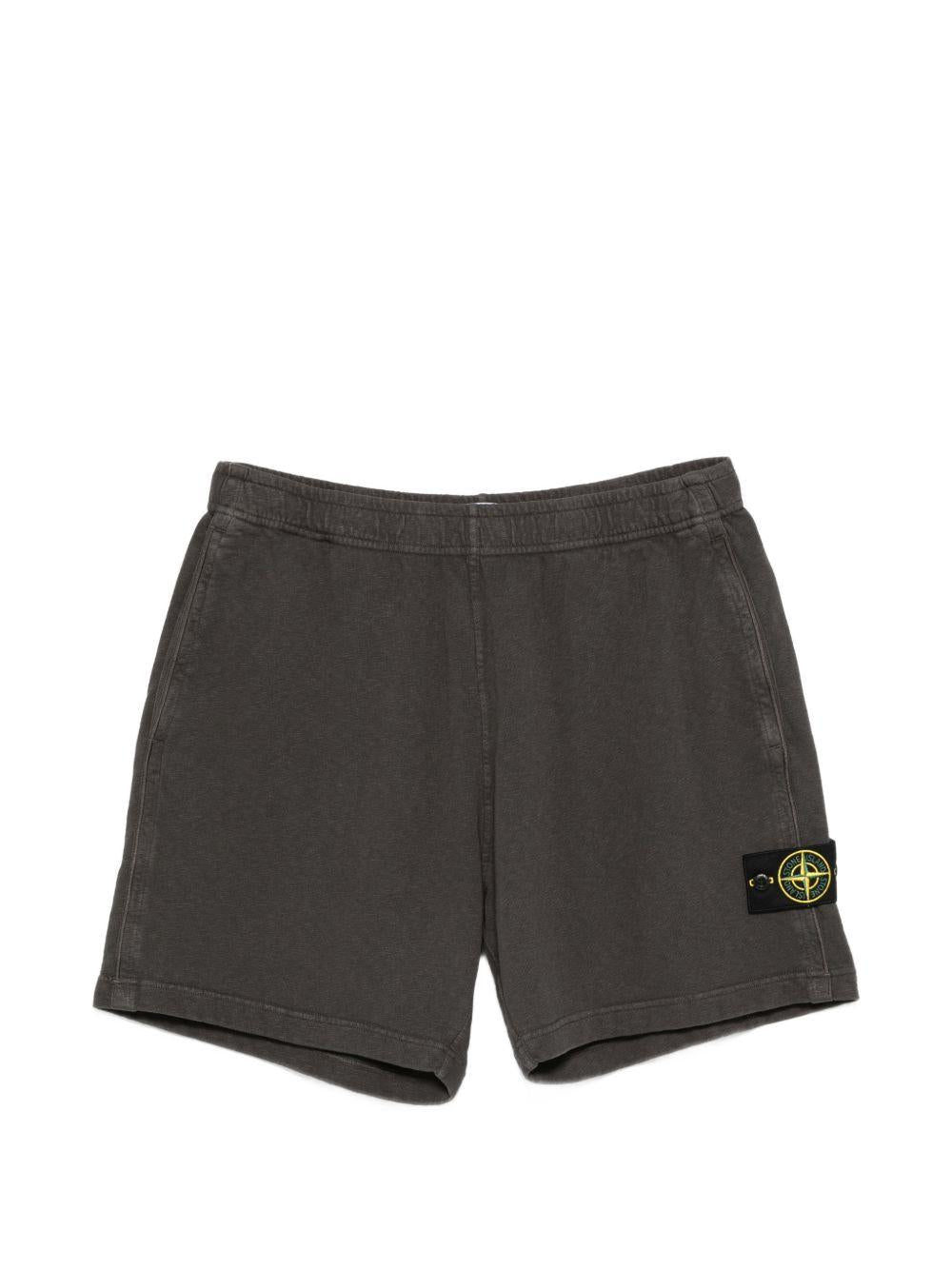 STONE ISLAND Shorts grigio scuro con logo 