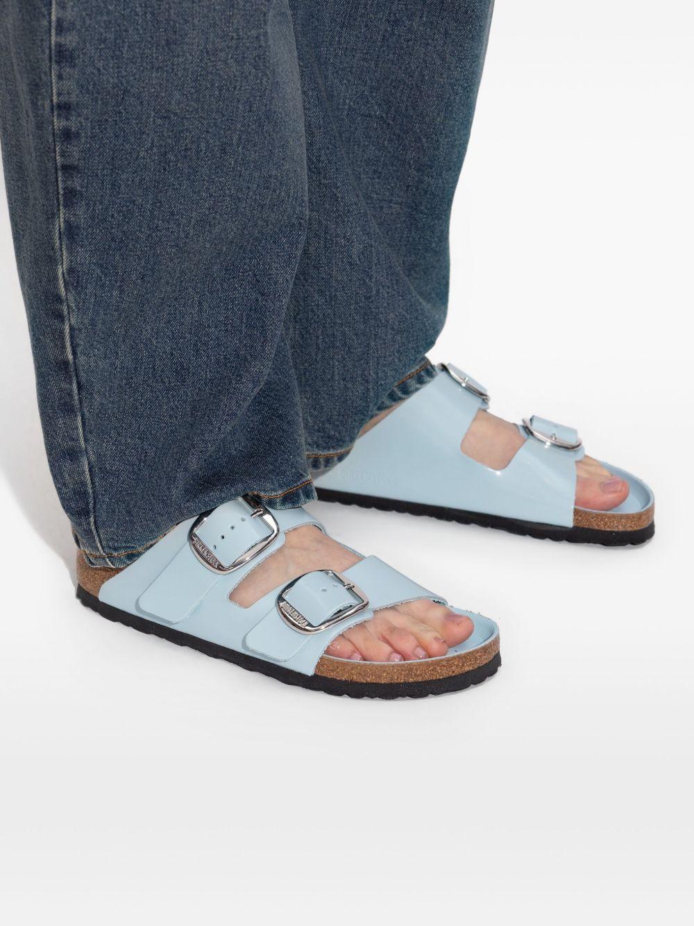 BIRKENSTOCK Ciabatte Arizona in pelle azzurra con fibbia argento 