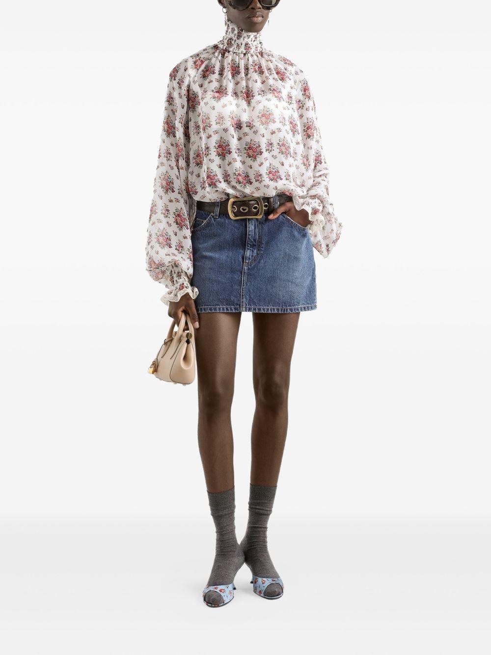 DOLCE e GABBANA Blusa in cotone bianco con stampa floreale e collo alto 