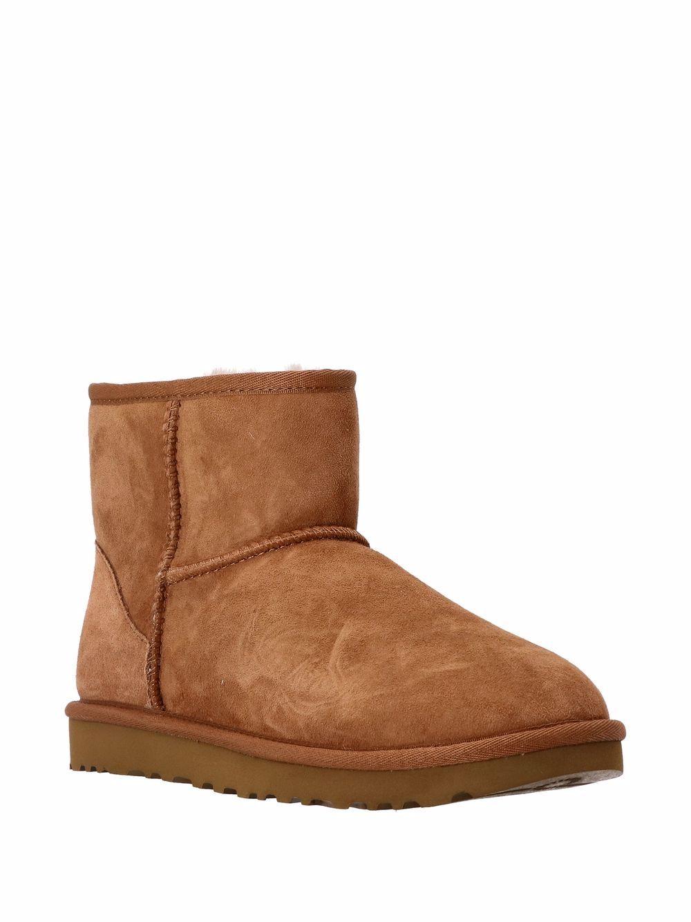 UGG Stivaletti 'Classic Mini II' marrone castagna 