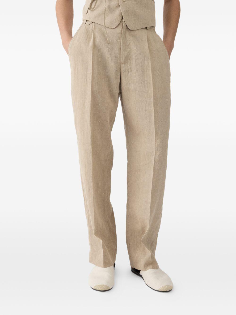 JACQUEMUS Pantaloni Croisière in cone beige con pinces 
