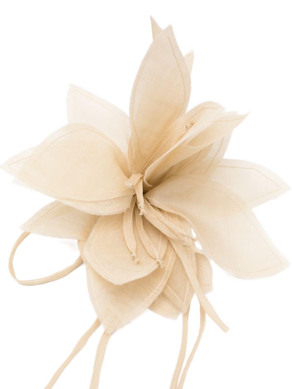 ANTONELLI Spilla fiore Victoria  in tessuto beige chiaro 