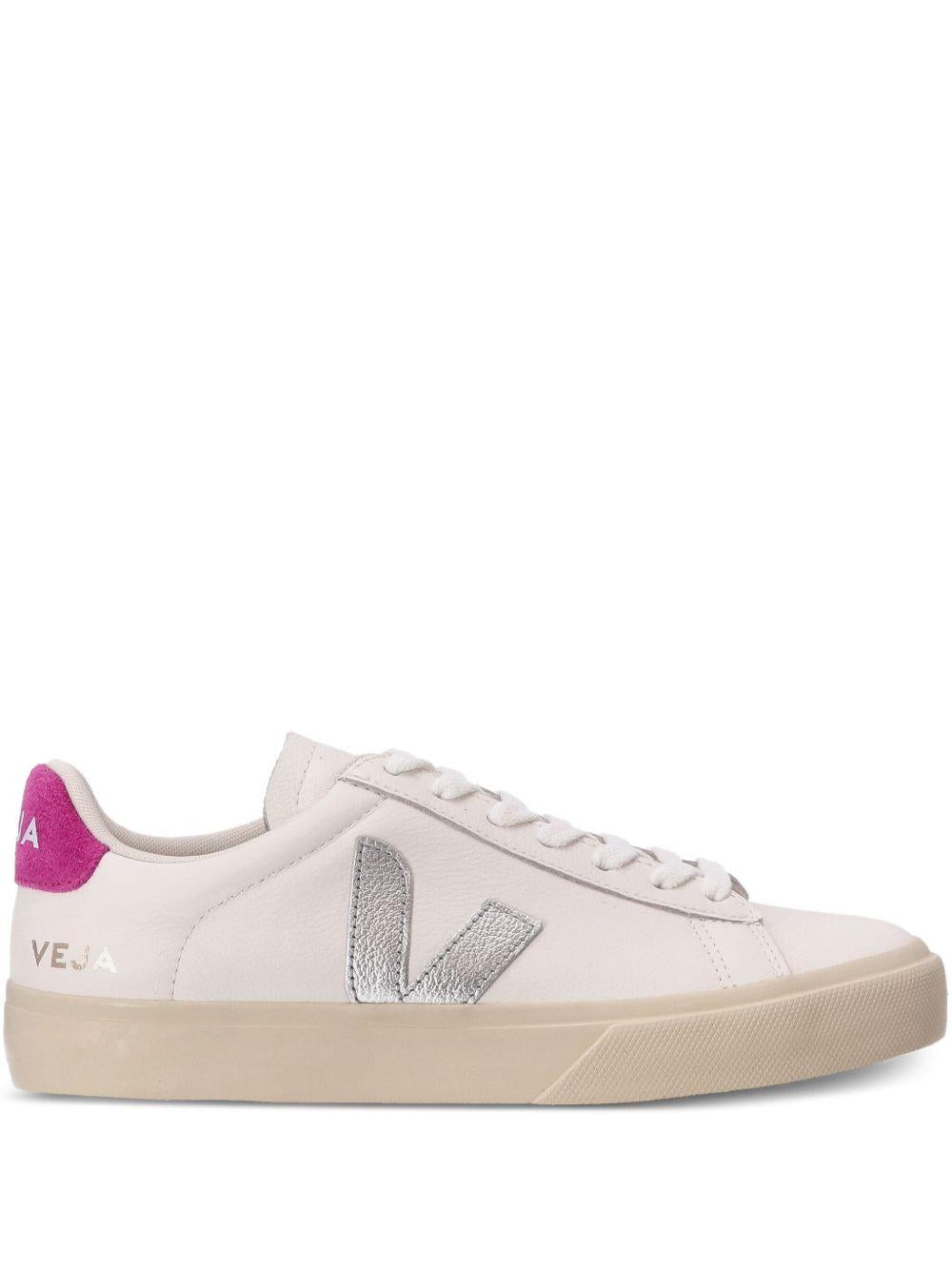 VEJA Sneakers con lacci bianche argento e fucsia 