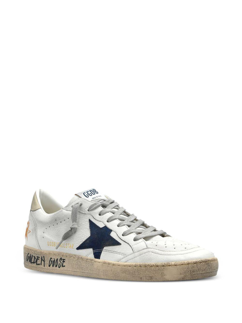 GOLDEN GOOSE Sneakers 'Ball Star' in pelle bianca con stella laterale in suede blu 