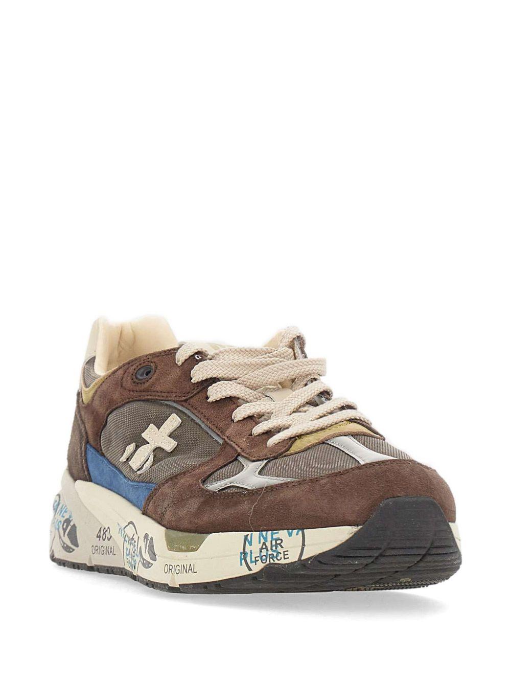 PREMIATA Sneakers Mase in camoscio marrone e suola bianca 