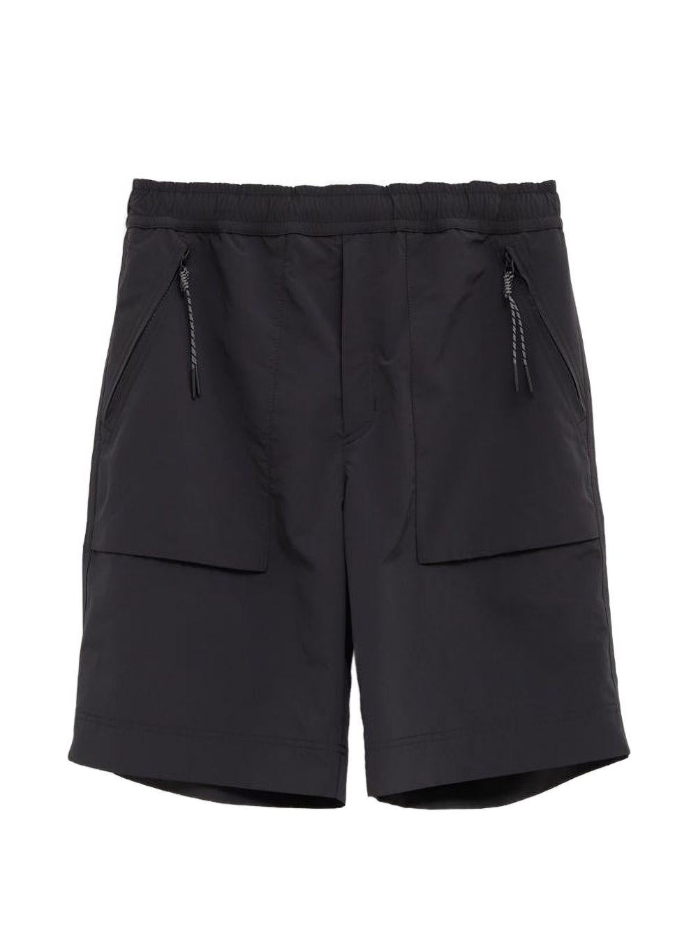 MONCLER GRENOBLE Shorts neri con vita elasticizzata e coulisse 