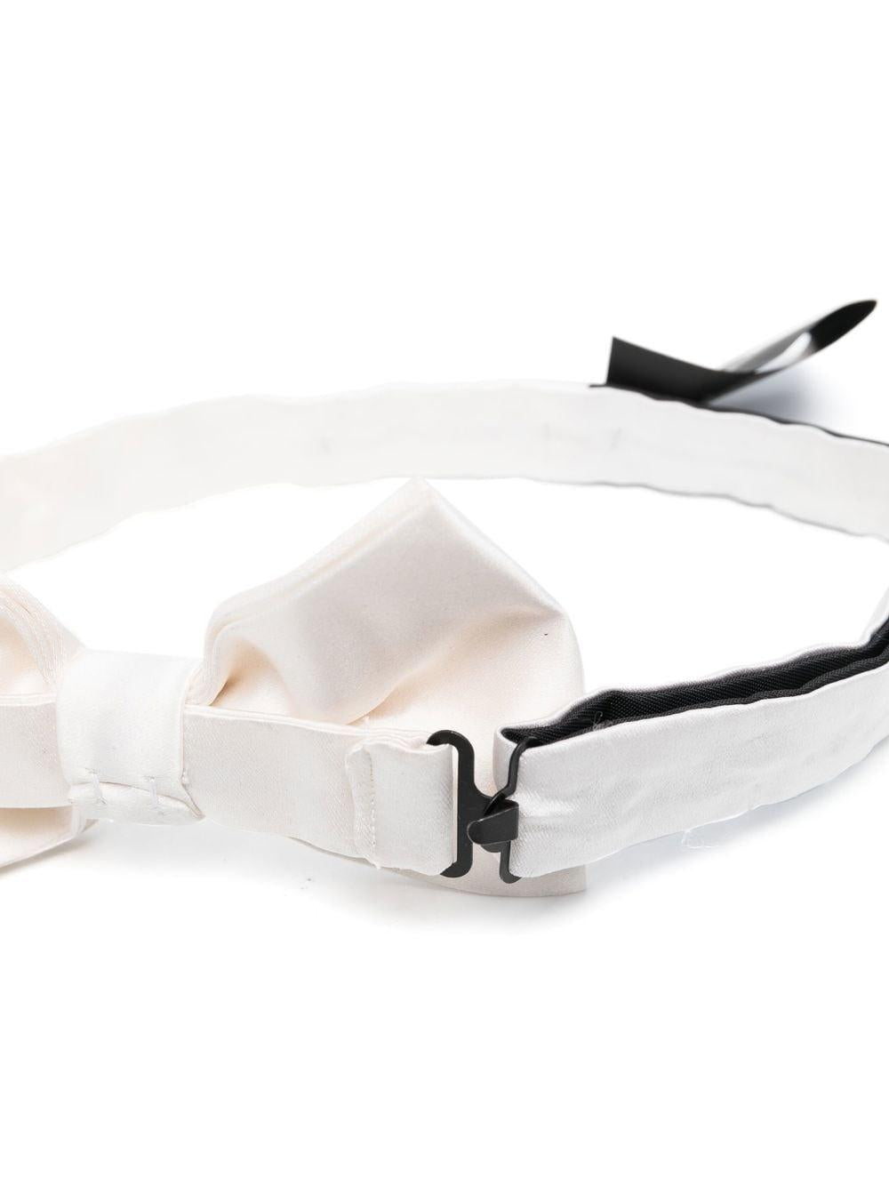 CORNELIANI Papillon in seta bianco 