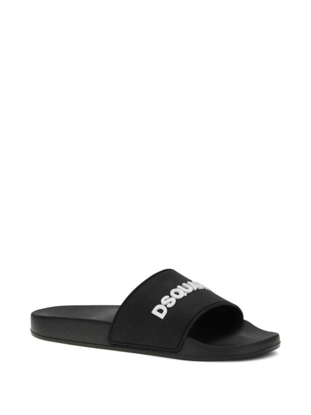 DSQUARED2 Sandali slides neri con logo bianco 