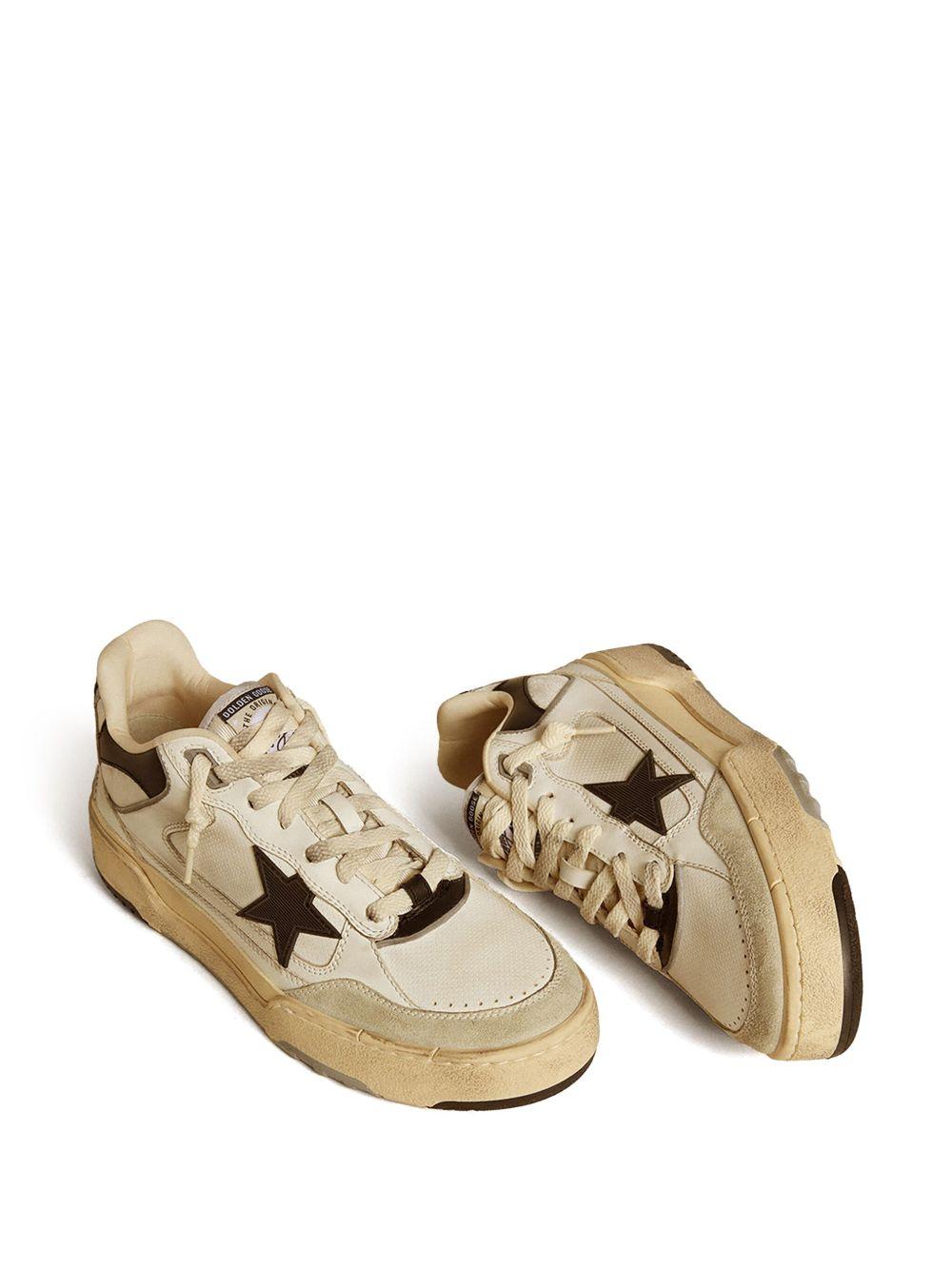 GOLDEN GOOSE Sneakers 'Forty2' in pelle effetto vintage bianca e marrone 